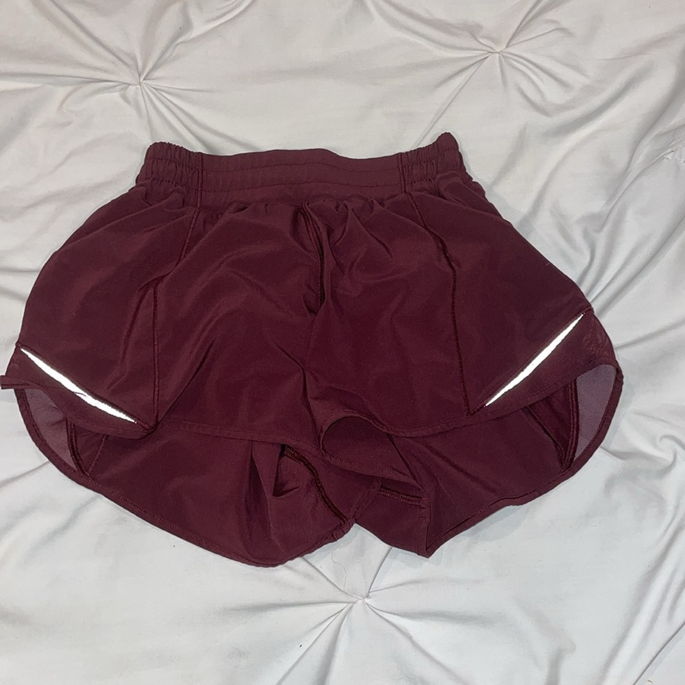 Lululemon Hotty Hot Shorts Low Rise 4 Inch Length (Tall)